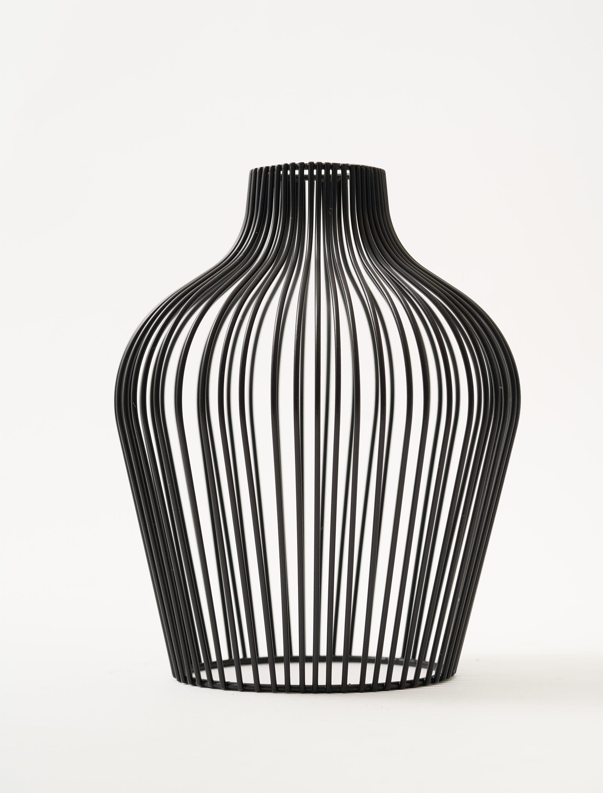 Mya Outline Vase