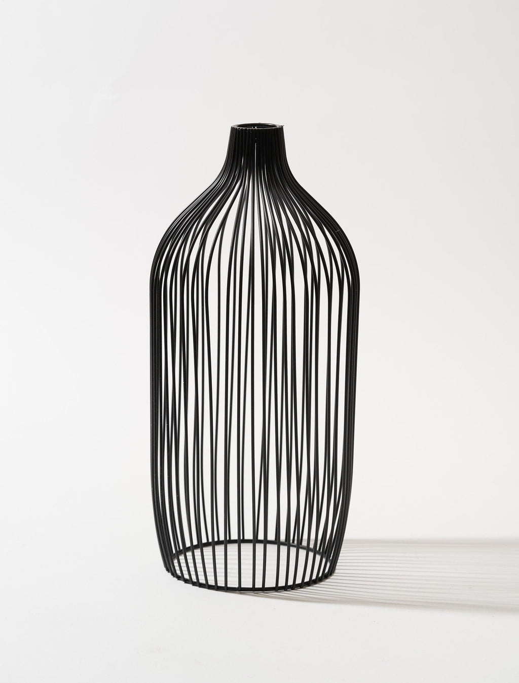 Nala Outline Vase